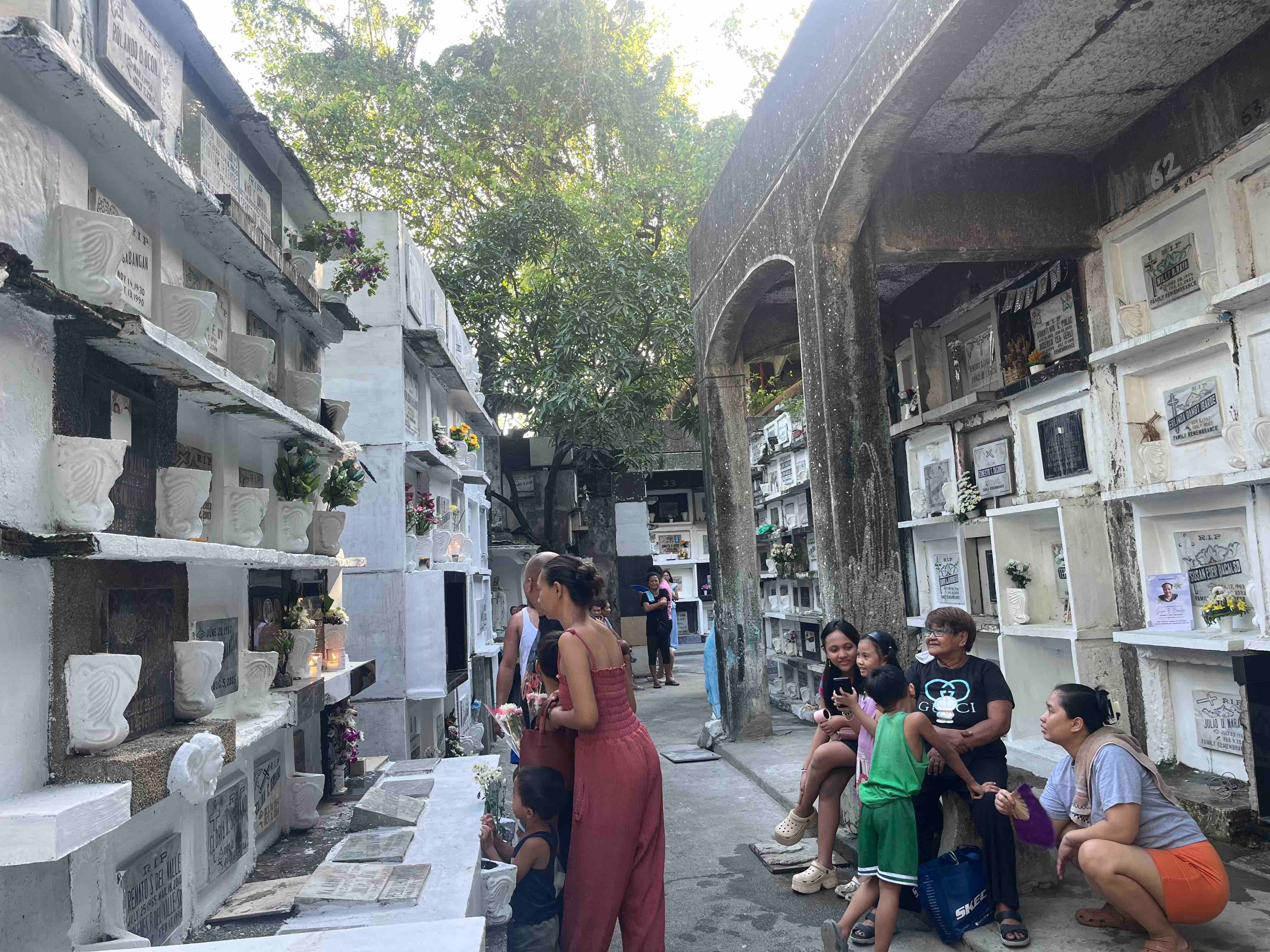 1M Filipinos visit Manila North Cemetery on All Saints' Day


