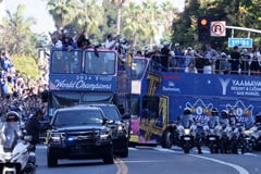 L.A. MADNESS: Dodgers celebrate win with long-awaited parade
