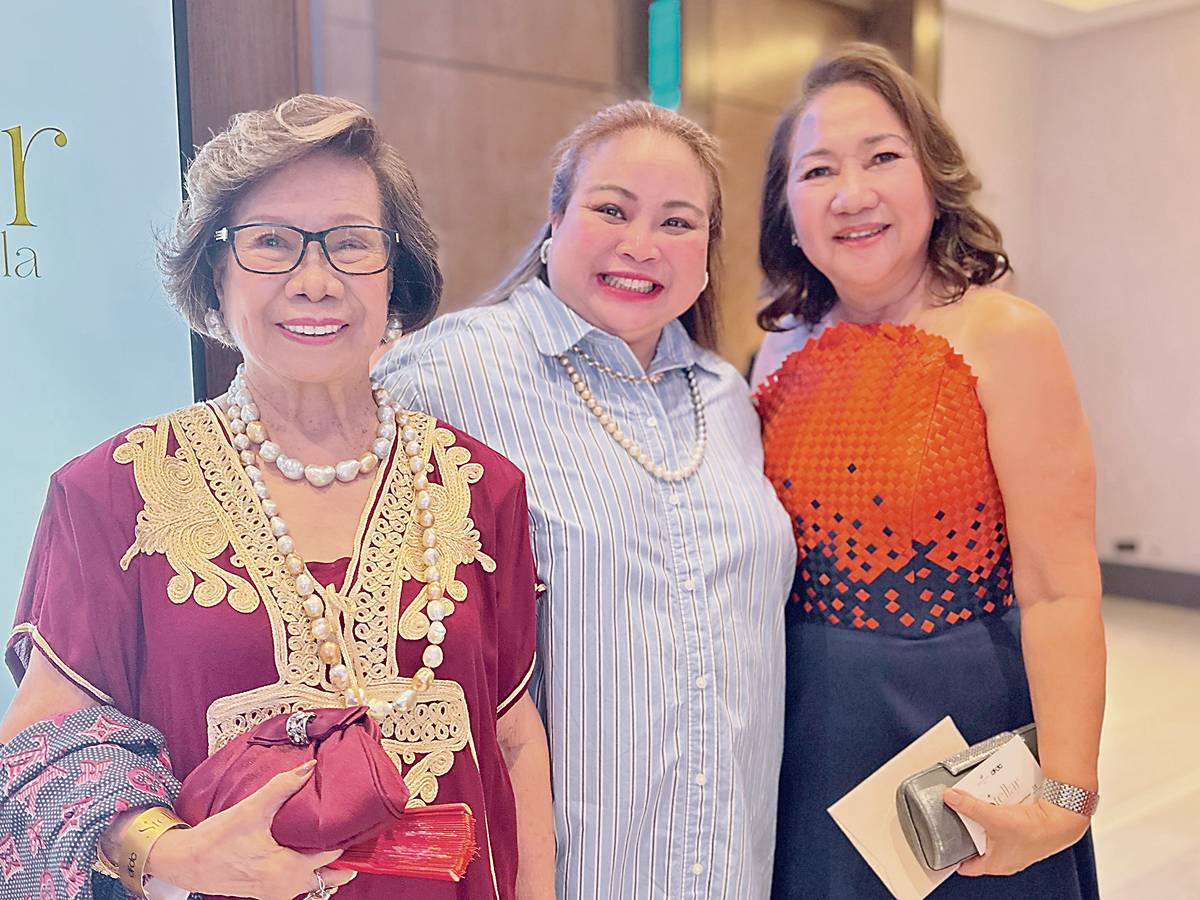 Emilia Sitjar, Eileen Sitjar and Amy Soriano Diano.