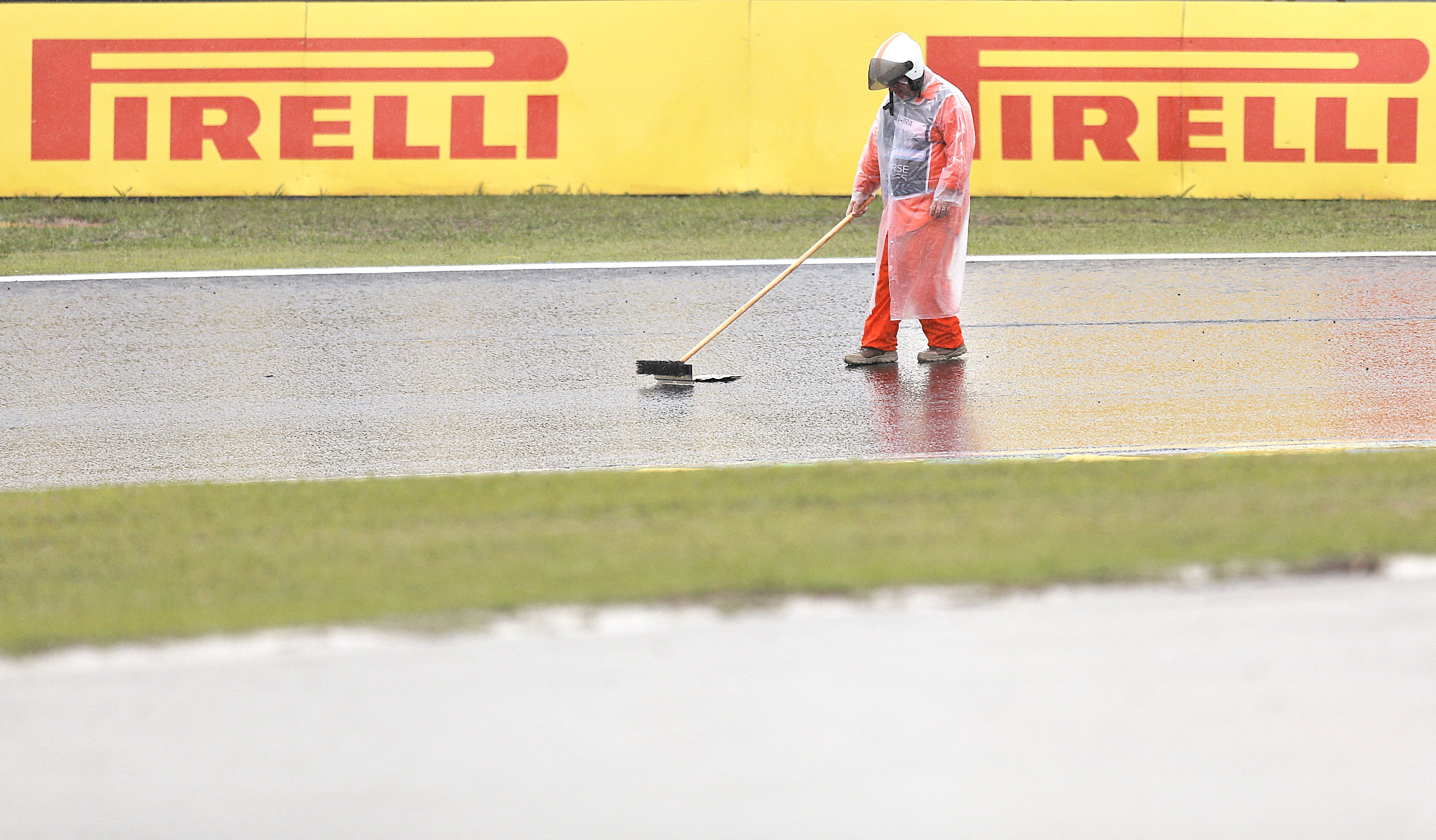 SLIPPERY WHEN WET: Heavy rain halts Brazilian Grand Prix