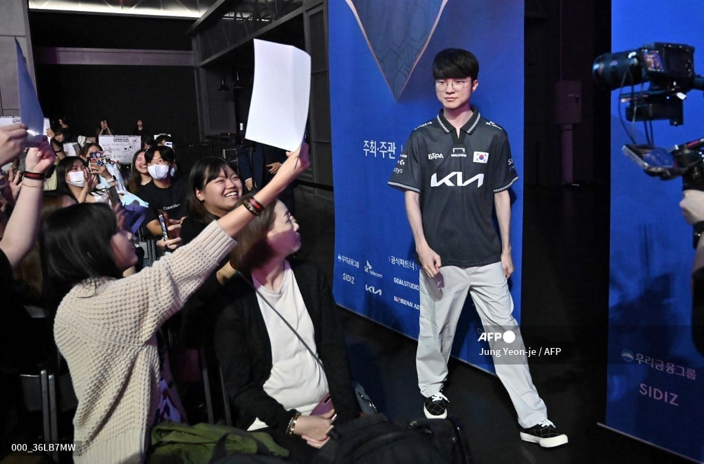 Faker's T1 retain League of Legends world title