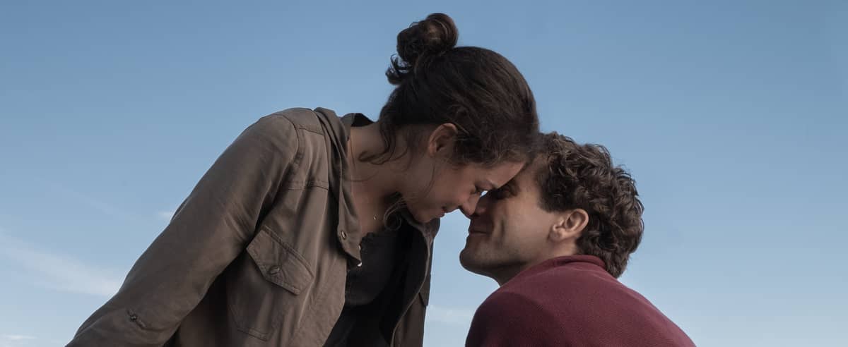 Jake Gyllenhaal and Tatiana Maslany