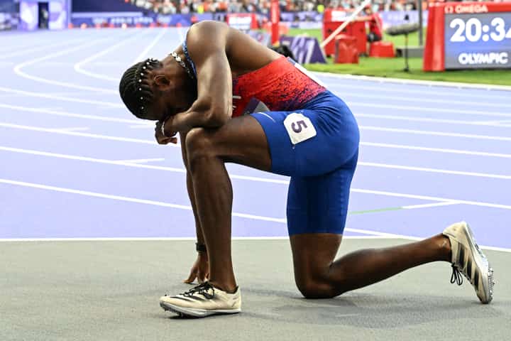 Noah Lyles fails to win the world male track athlete of the year award despite winning the gold medal in the men’s 100-meter run of the Paris Olympics.