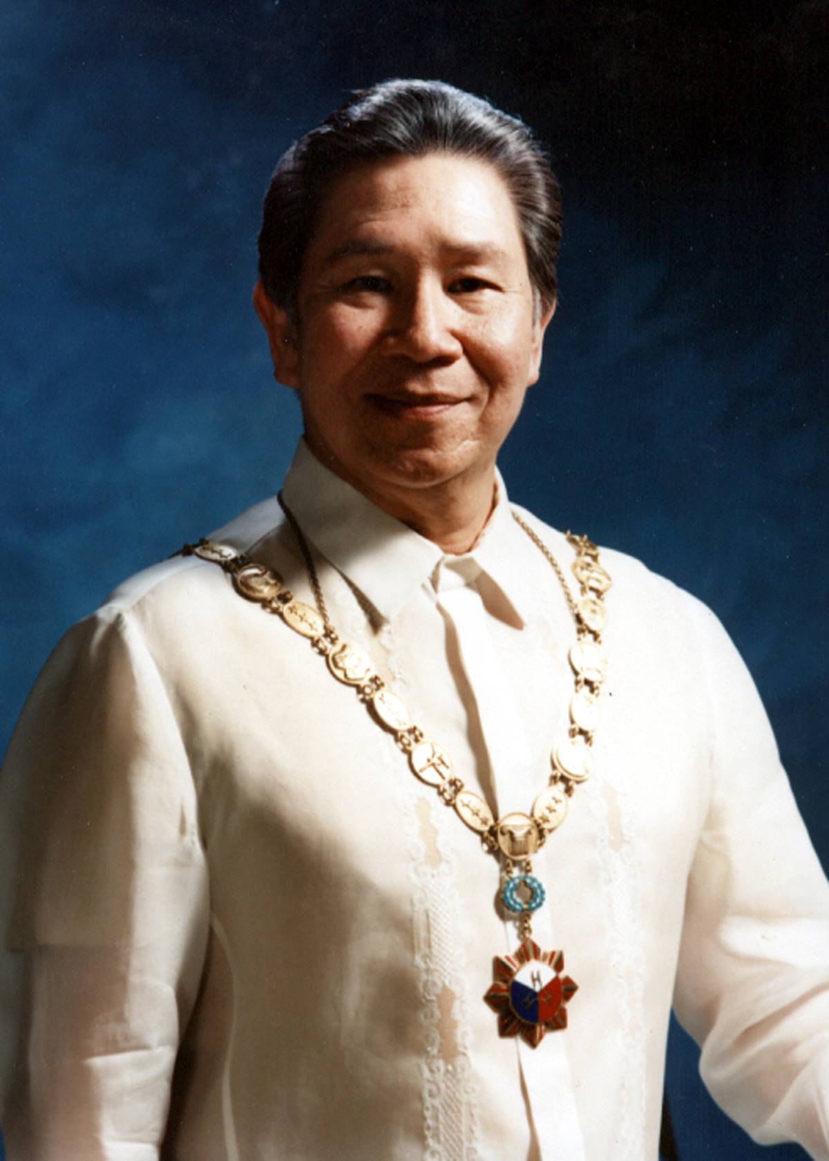 Locsin wearing the National Artist Medallion. Photo courtesy of Leandro V Locsin Partners (LVLP)