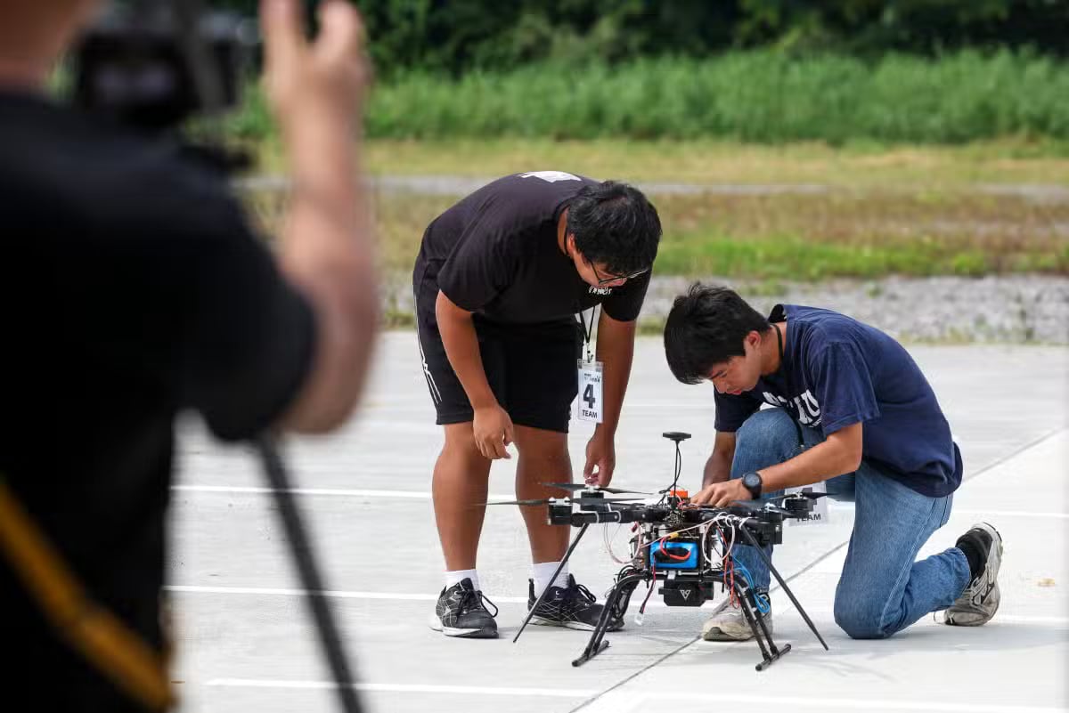 Taiwan students design battle drones