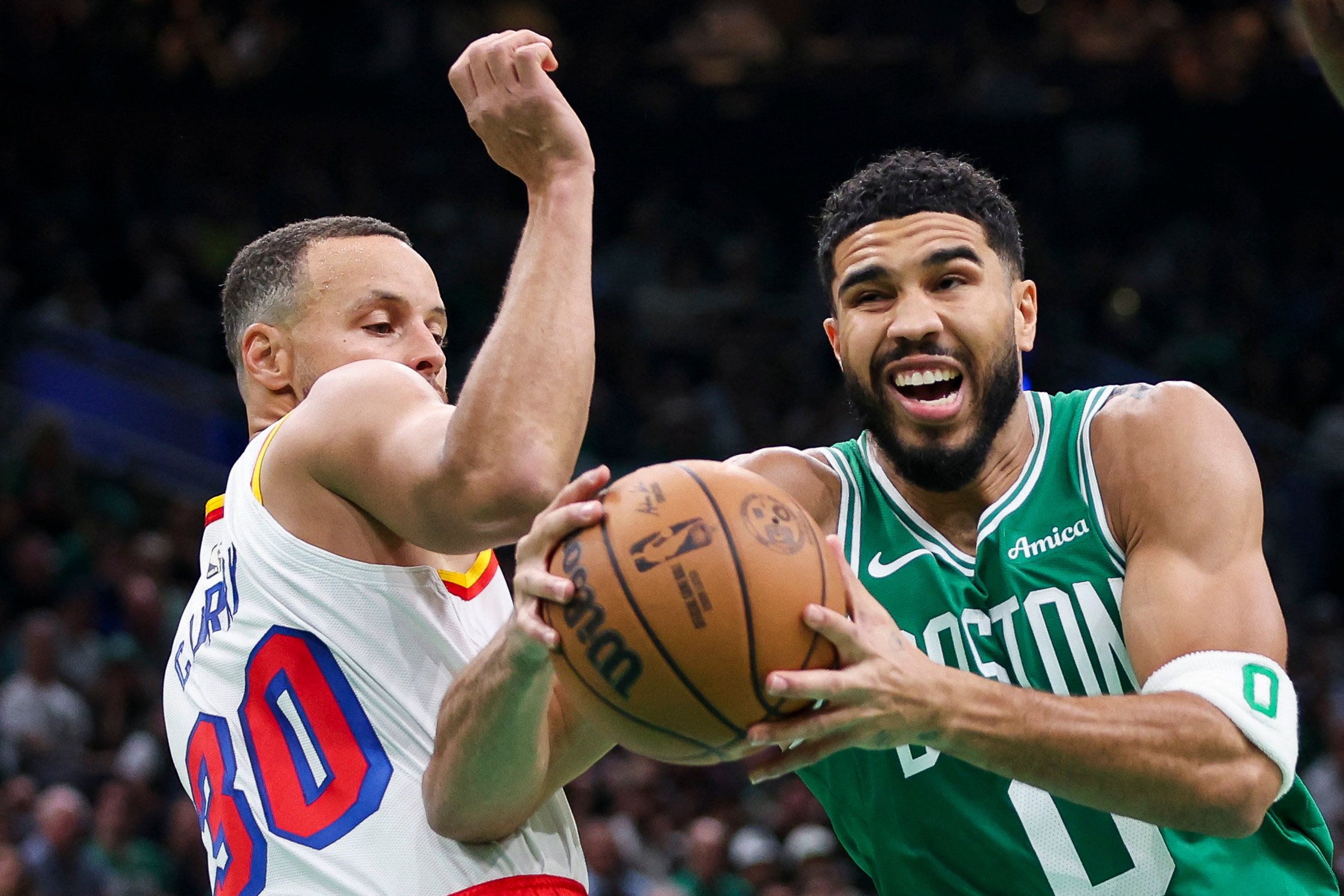 Curry outduels Tatum; Thunder streak ends