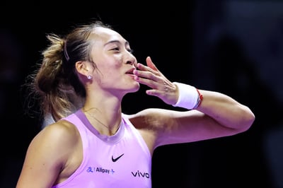 Zheng storms into WTA Finals semis