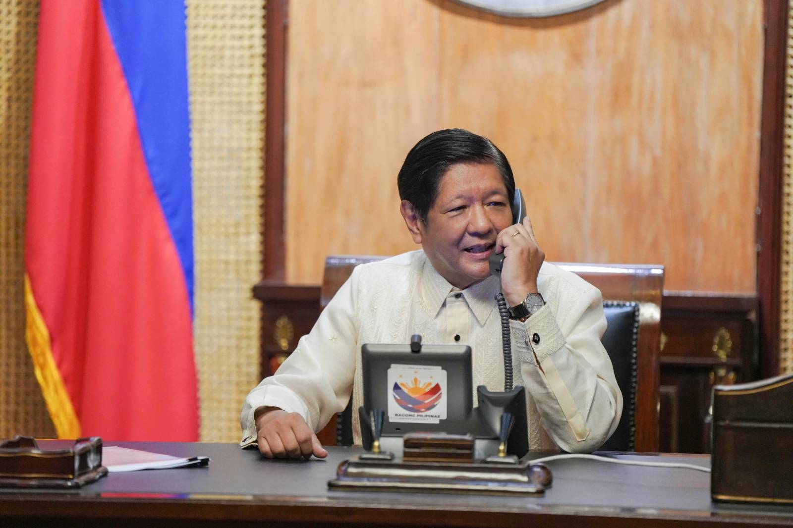 Marcos declares special Holidays in three towns 
