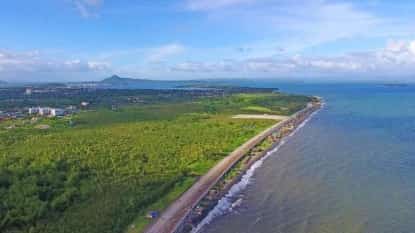 A portion of the Leyte tide embankment project in Tacloban City in this undated photo. For passersby, the giant seawall is a perfect place for walking and feeling the sea breeze, but for residents living near the structure, it’s a protection from destructive waves brought by typhoons.