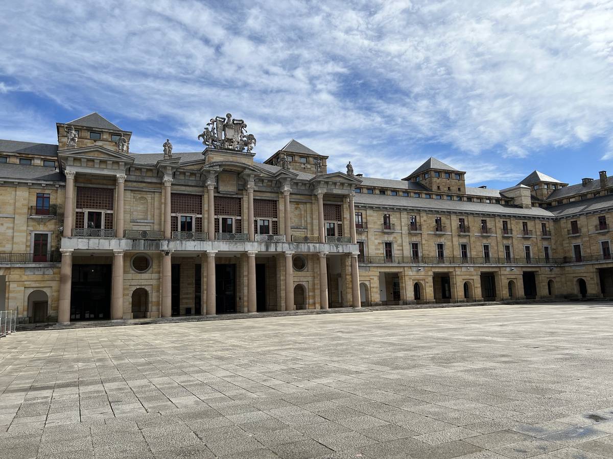 The Laboral faculty buildings.