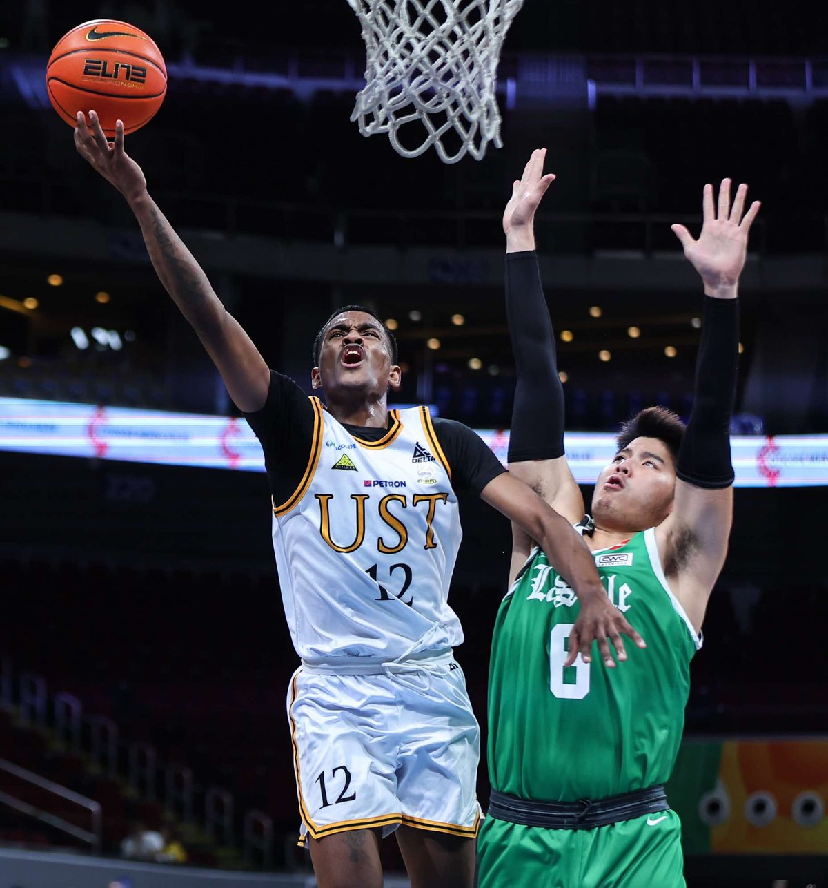 Moore banners Blazers in NEXT MAN cUP