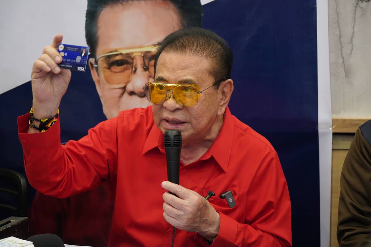 Photo courtesy of Manong Chavit Singson