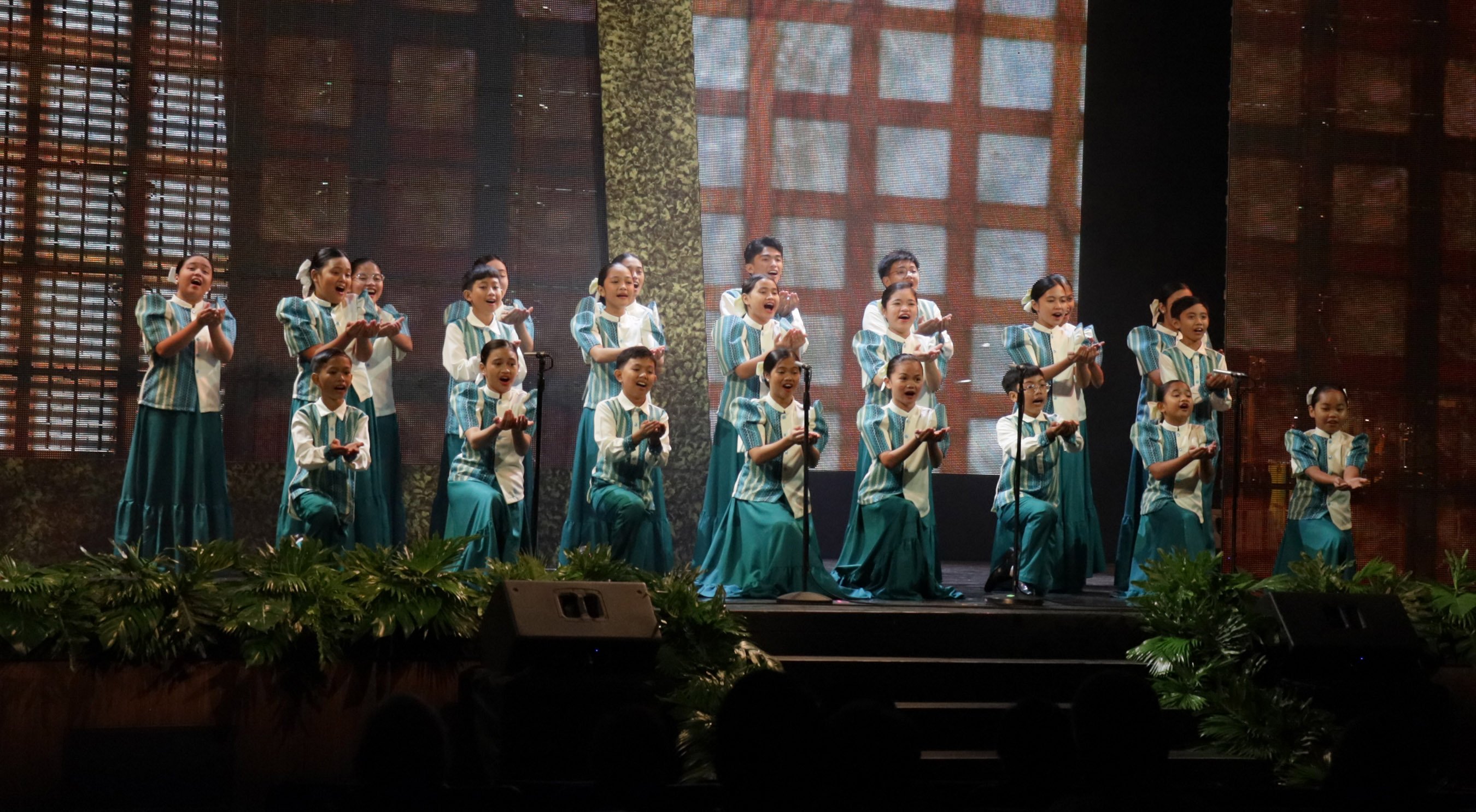 Children’s choir from Bohol sings to exaltation
