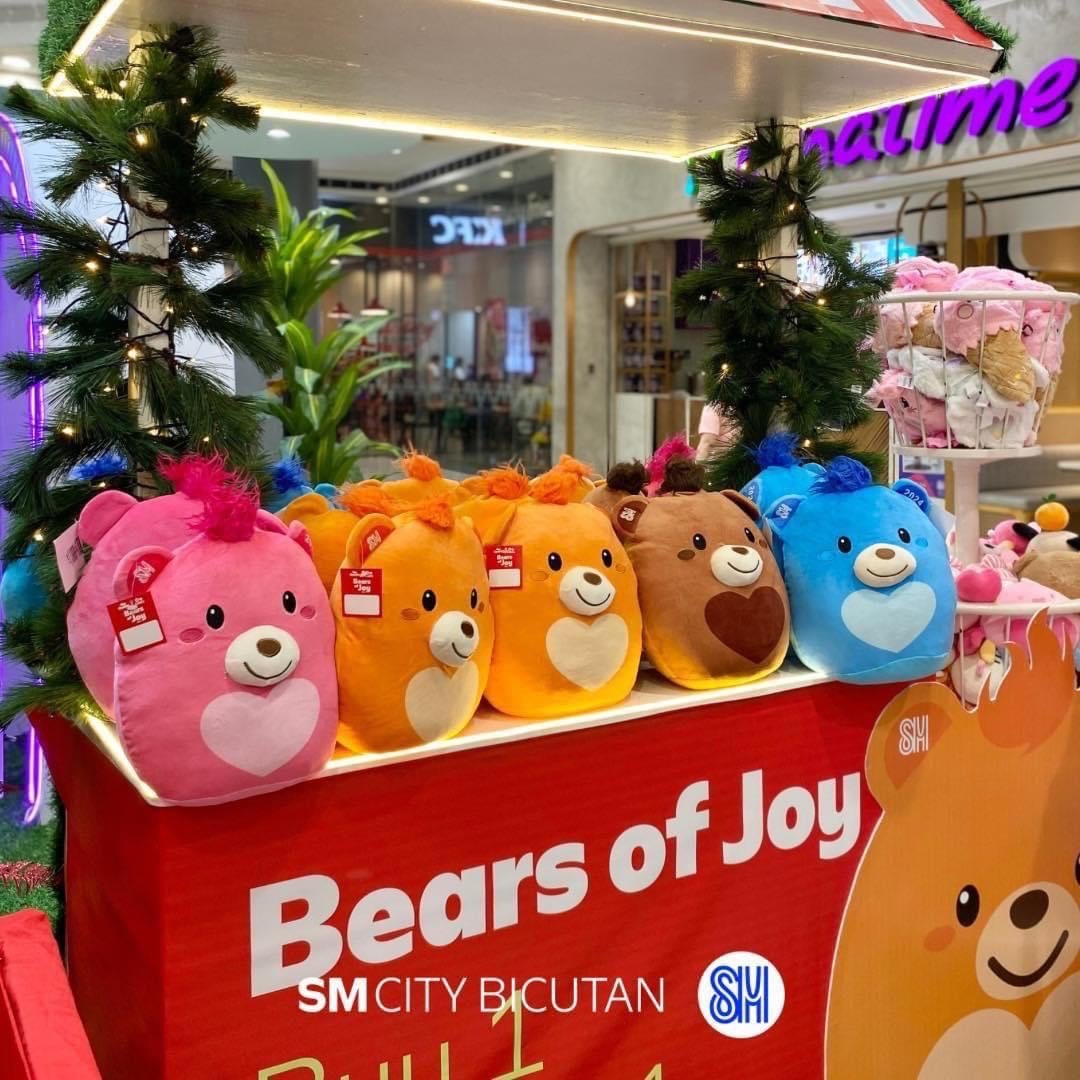 ‘Bears of Joy’ bring smiles, warmth
