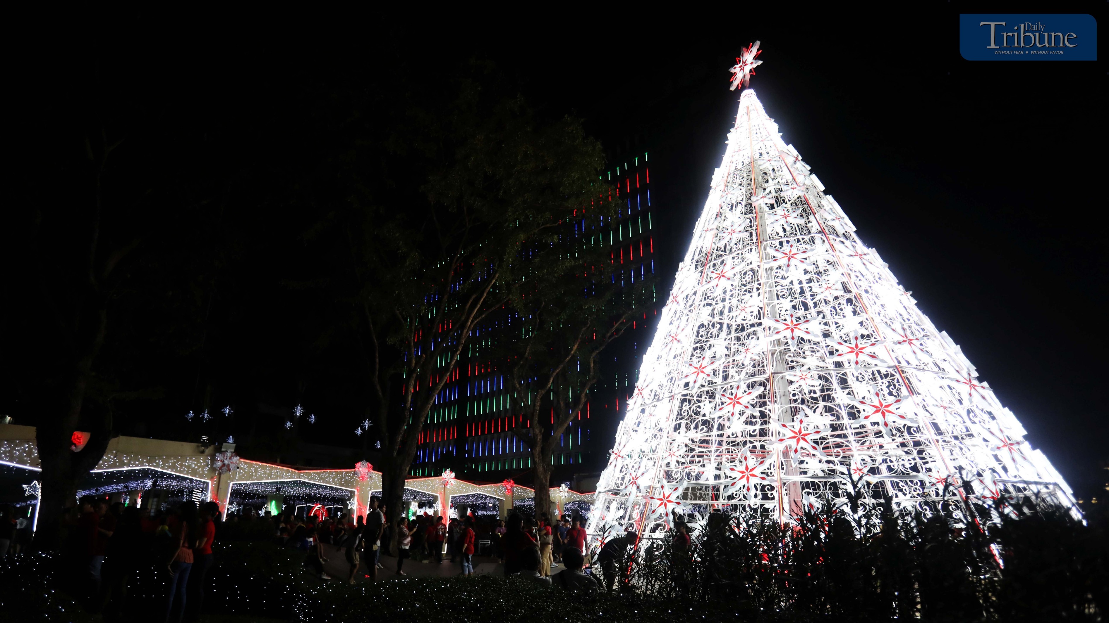 Quezon City kicks off holiday season with Mayor Belmonte’s tree lighting ceremony