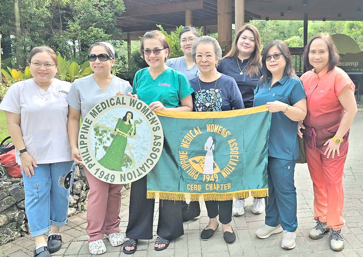 Dr. Marilyn Gonzales, Mitzi Matela, Nathalie Anne Hernaez, Vivina Chiu, Grace Avila and Lorna Diorico. (Behind) Drs. Jasmin Original and Lara Ceniza