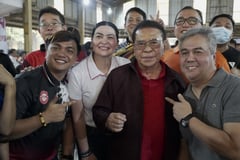 Aiko Melendez graces Manong Chavit Singson’s Mobile Kitchen in Action!  