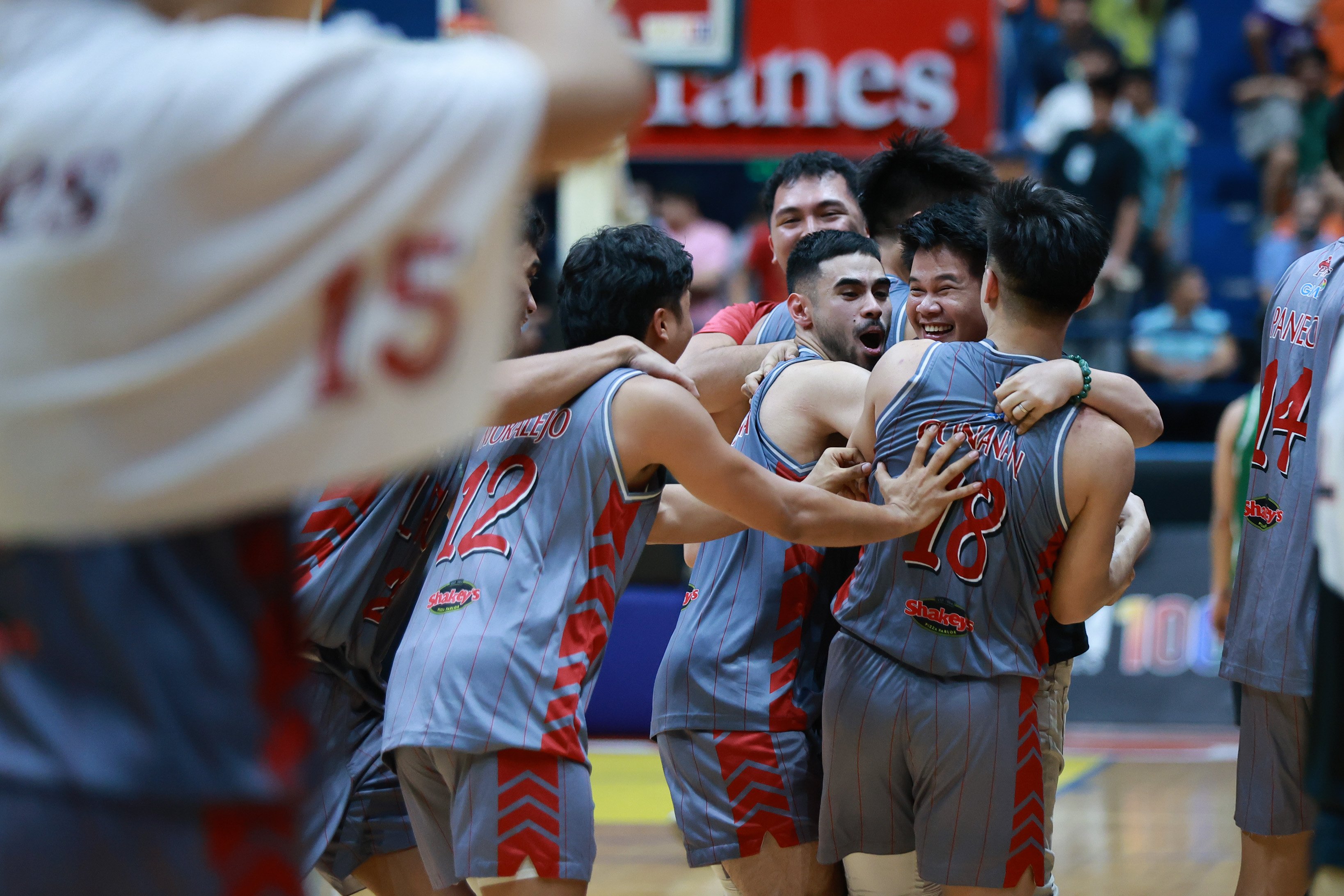 SHIVER ME TIMBERS!: Pirates clip Blazers, grab semifinal ticket