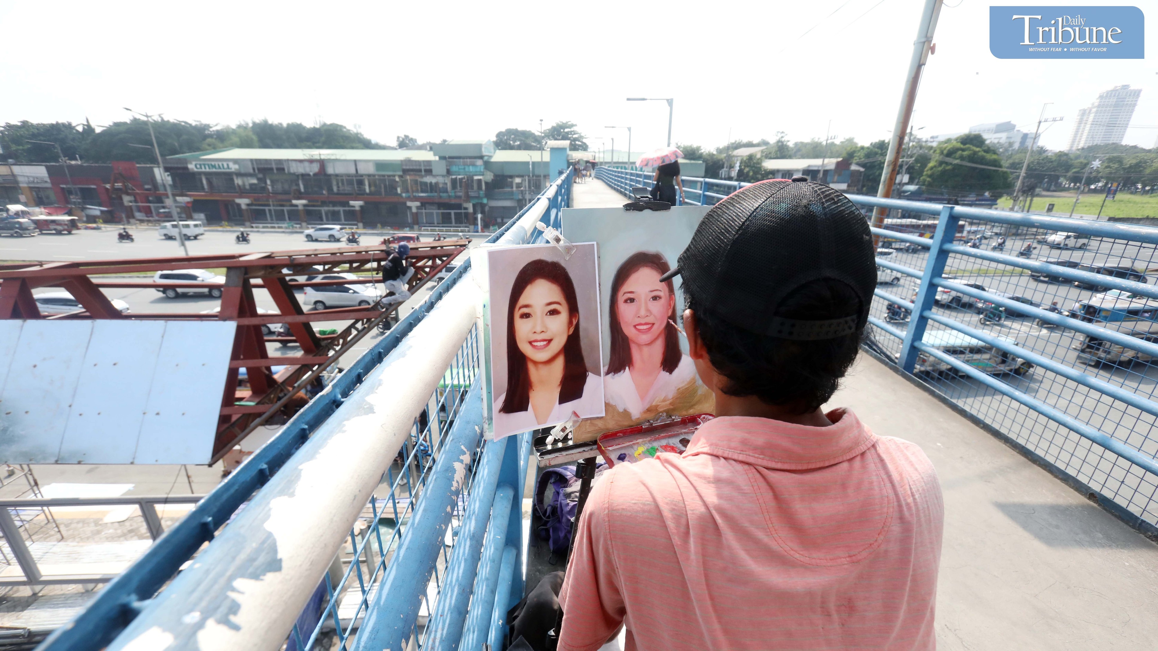 Artist brings life to Commonwealth Avenue footbridge