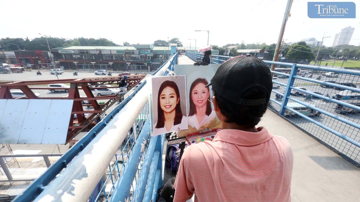Artist brings life to Commonwealth Avenue footbridge