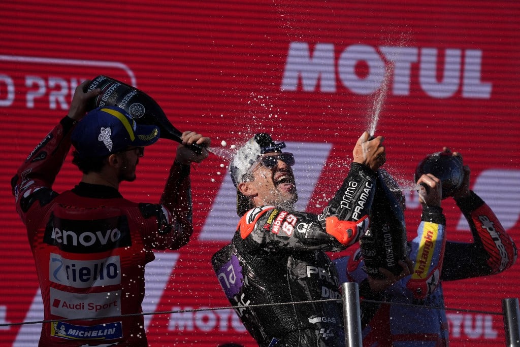 Martin denies Bagnaia to win first MotoGP world championship
