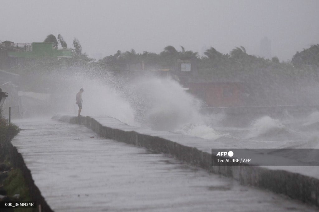 Super Typhoon Man-yi hits Luzon, brings widespread devastation