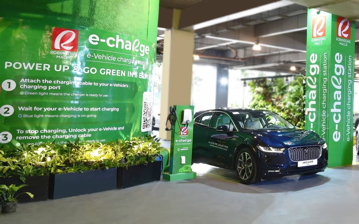 SPARKING CHANGE THROUGH CHARGING POINTS. Movem Electric Inc. installed electric vehicle charging stations at Robinsons Malls to jointly help Robinsons Land Corporation in protecting the environment and reduce carbon emissions. (photo from Robinsons Land Corporation website)
