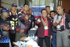 ‘Moto’ riders dub Chavit ever-helpful ‘godfather’