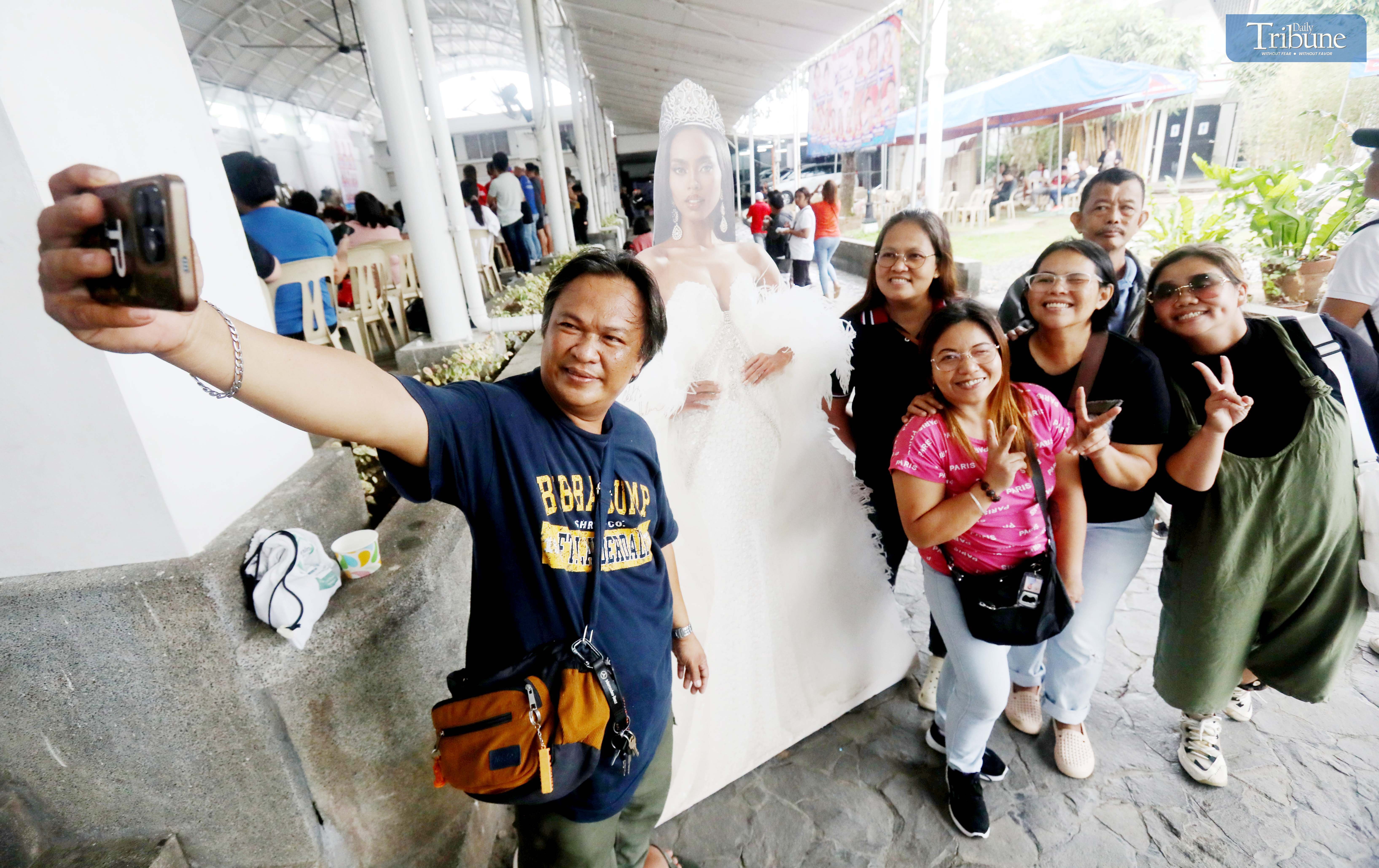 Miss Universe Chelsea Manalo's hometown supporters