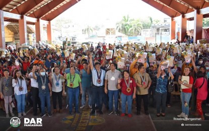 Villar defends DAR budget, assures land distribution