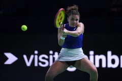 Italy beats Swiatek’s Poland, makes finals