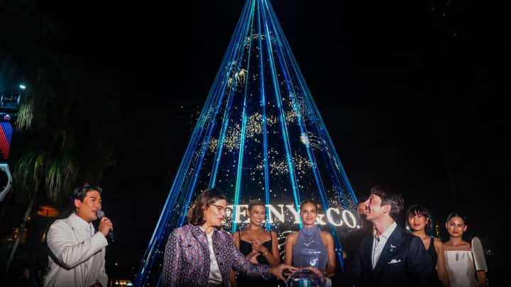 MARIANA Zobel de Ayala and Patrick Da Silva of Tiffany & Co. lead the tree-lighting with special guests Michelle Dee, Sarah Labhati, Liz Uy and Jasmine Curtis Smith; Tim Yap hosted the ceremonies.