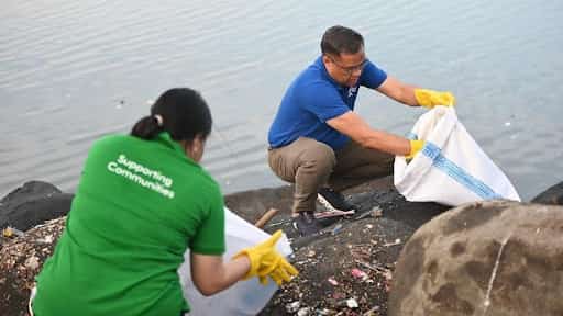 More than 27,000 volunteers from the public, private, and academic sectors participate in this year’s coastal cleanups, highlighting the power of community-driven action.