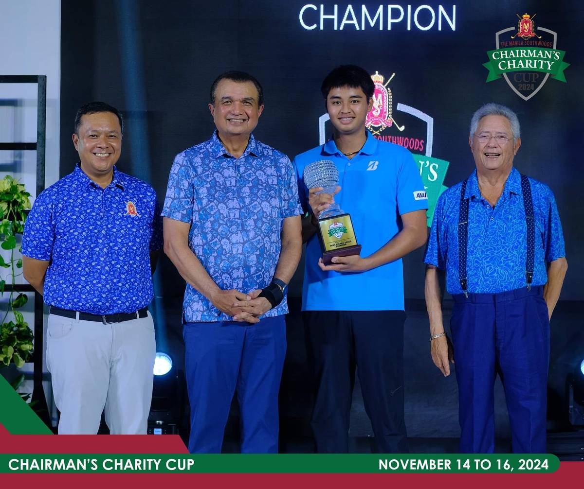 Shinichi Suzuki (second from right) won the men’s low gross title in the recent Southwoods Chairman’s Charity Cup at the Manila Southwoods Golf and Country Club in Carmona, Cavite. Also in photo are (from left) Southwoods assistant general manager Jerome Delariarte, Southwoods chairman Bob Sobrepeña, and Southwoods director Paco Gonzalez.