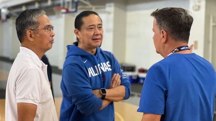 Alfrancis Chua (middle) is thrilled to resume his role as team manager of Gilas Pilipinas. Also shown are SBP president Al Panlilio (left) and Gilas Pilipinas head coach Tim Cone.