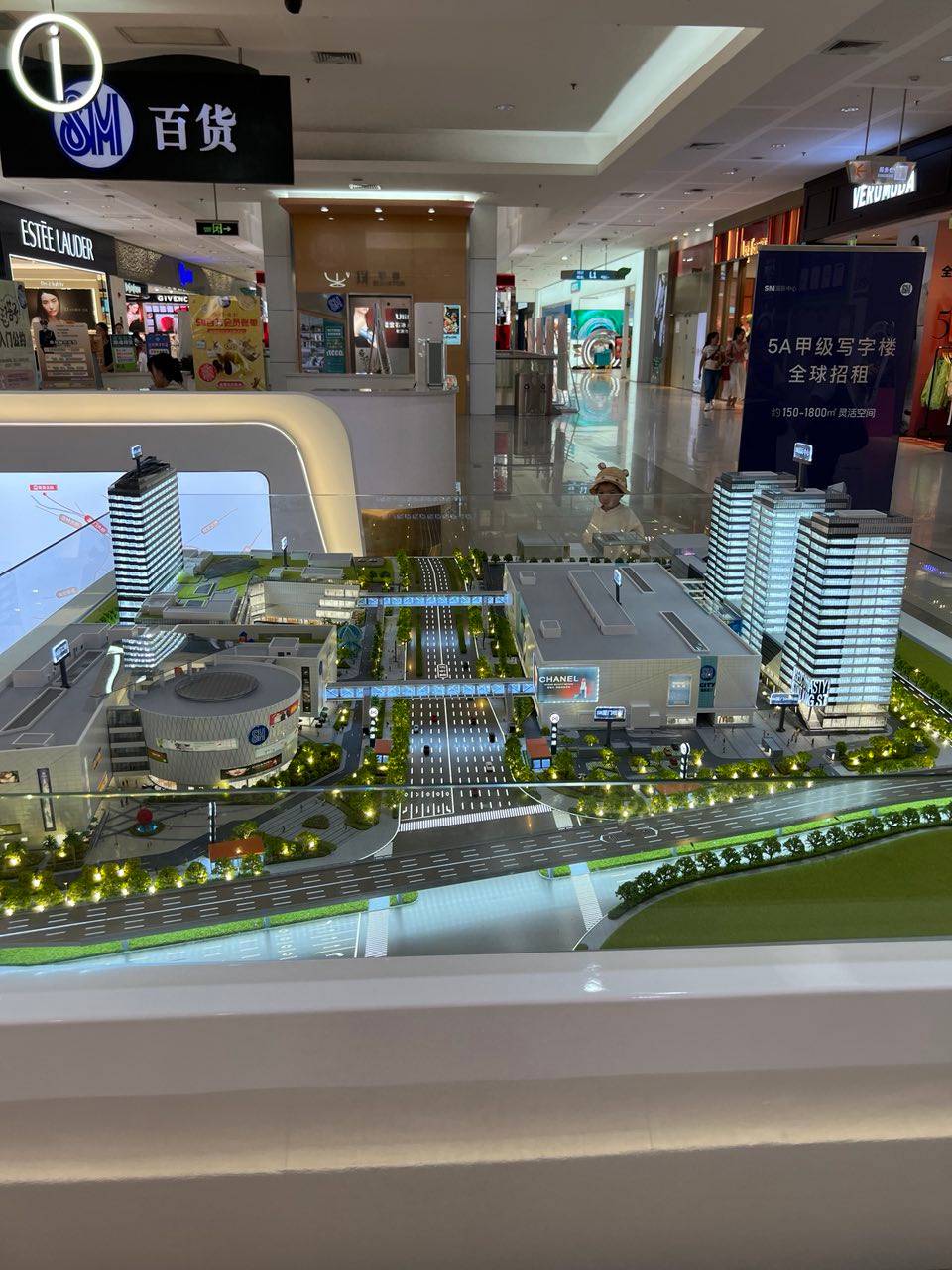 Away from home: SM Xiamen's Expansive Complex model.