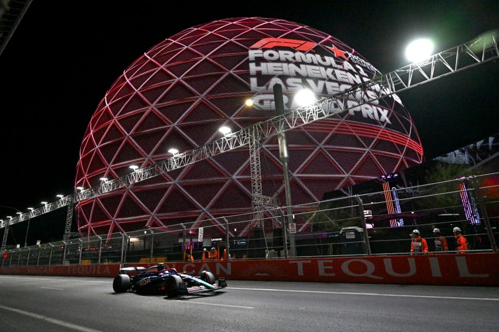Russell on pole position at Las Vegas GP, Verstappen ahead of Norris
