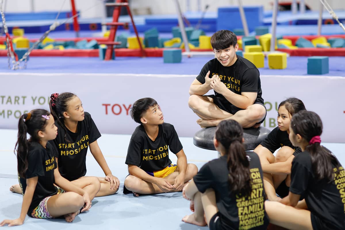 During the afternoon sessions, Carlos shared his advice to young gymnasts.