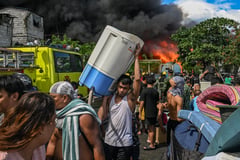 Massive fire destroys Isla Puting Bato, thousands displaced