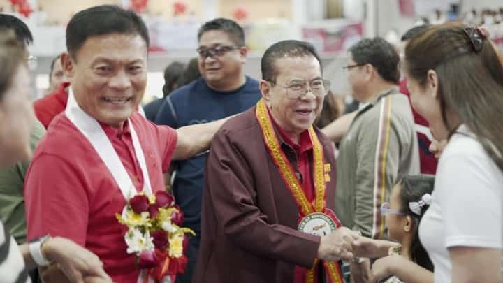 SENATORIAL candidate Luis 'Manong Chavit' Singson reunites with long-time friend, Southern Leyte Governor Damian Mercado, during the latter’s birthday celebration at the provincial capitol in Southern Leyte on Sunday. Seizing the moment, Singson passionately shares his key platforms — jeepney modernization, VBank digital card, and the Chavit500 Unified Basic Income — aimed at improving the lives of fellow Filipinos.