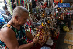 Quiapo vendors now selling Black Nazarene devotionals