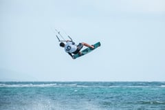 Kiteboarding tourney takes off in Borongan