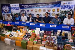 Divisoria warehouses raided over fake goods