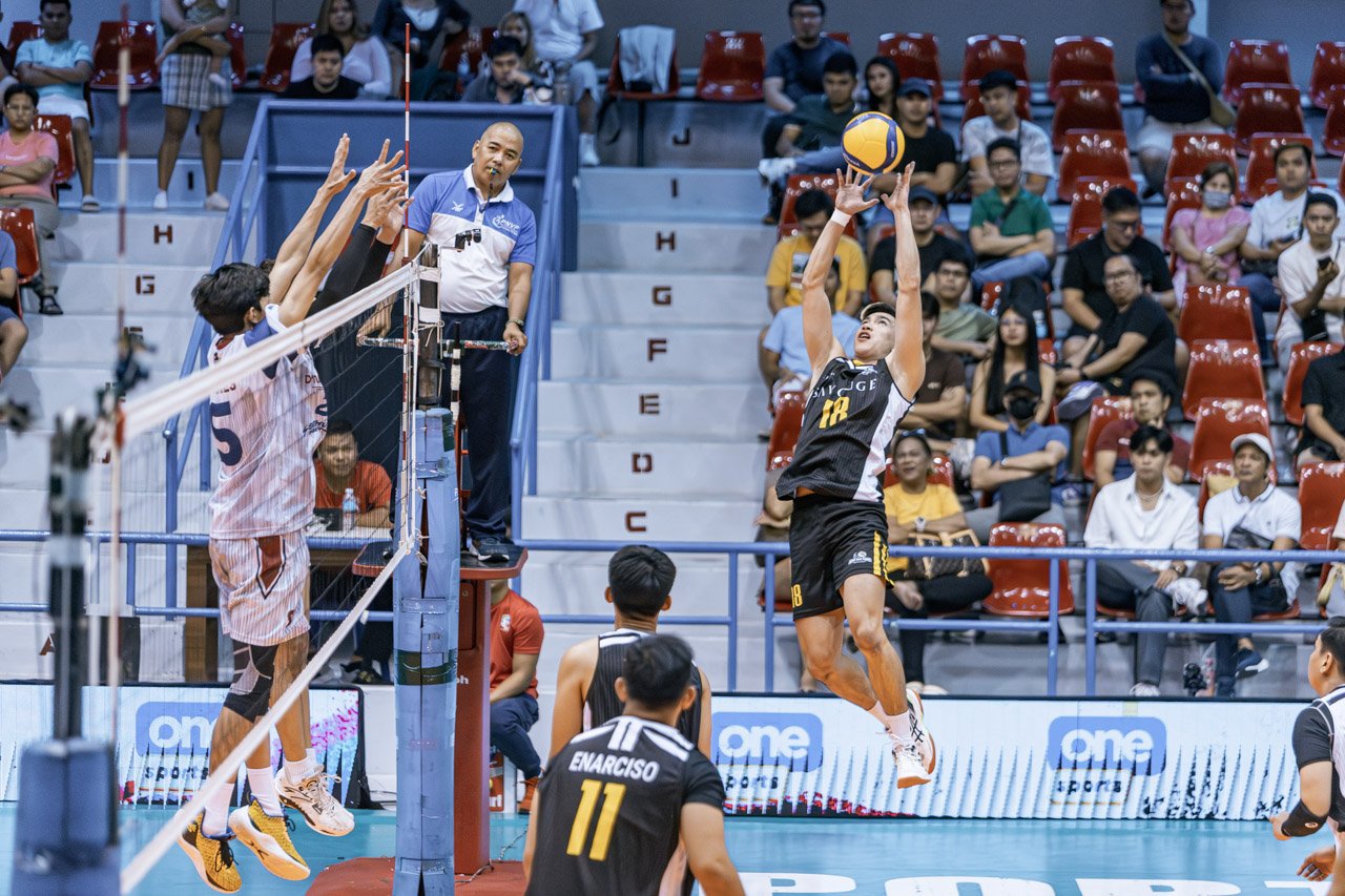 Savouge, La Salle aim to stay alive