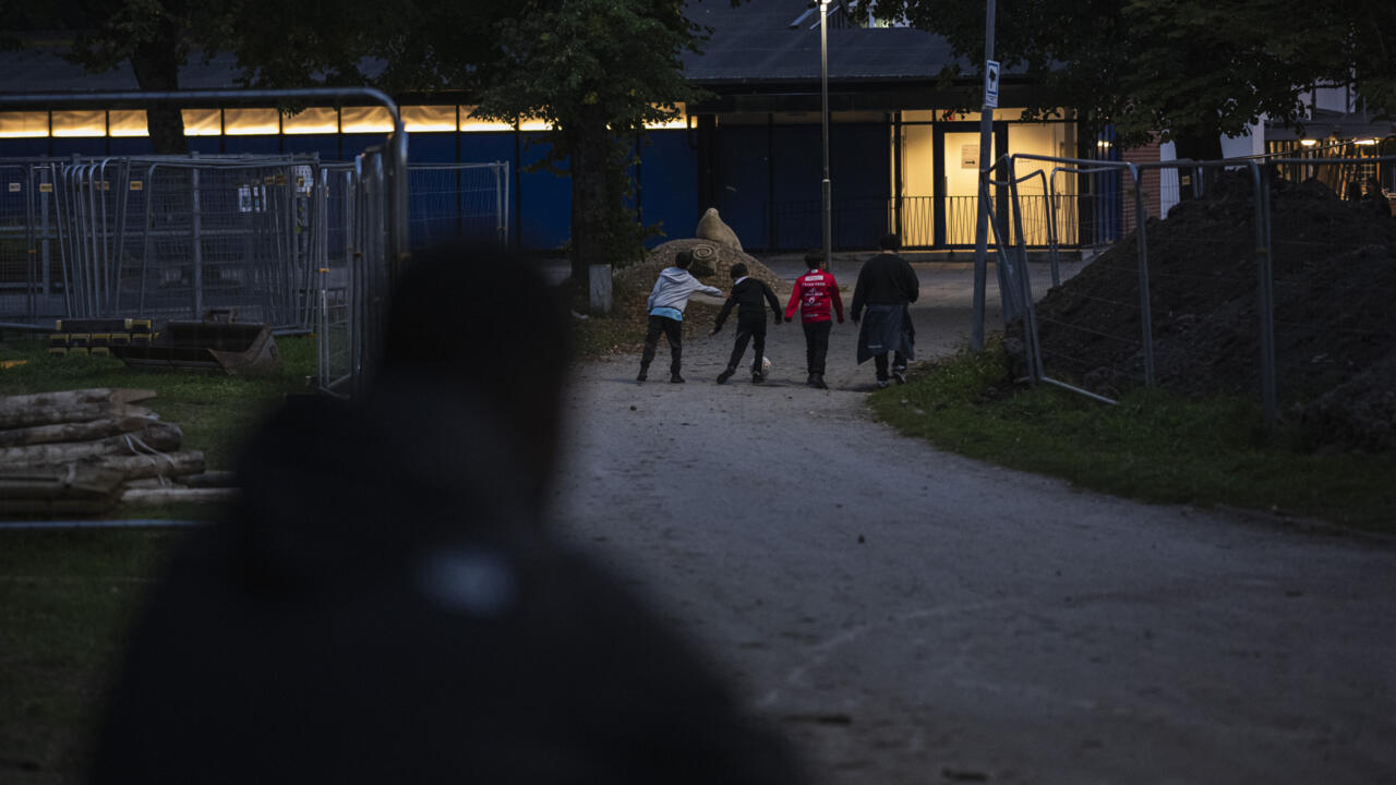 Gangs recruit kids as contract killers 