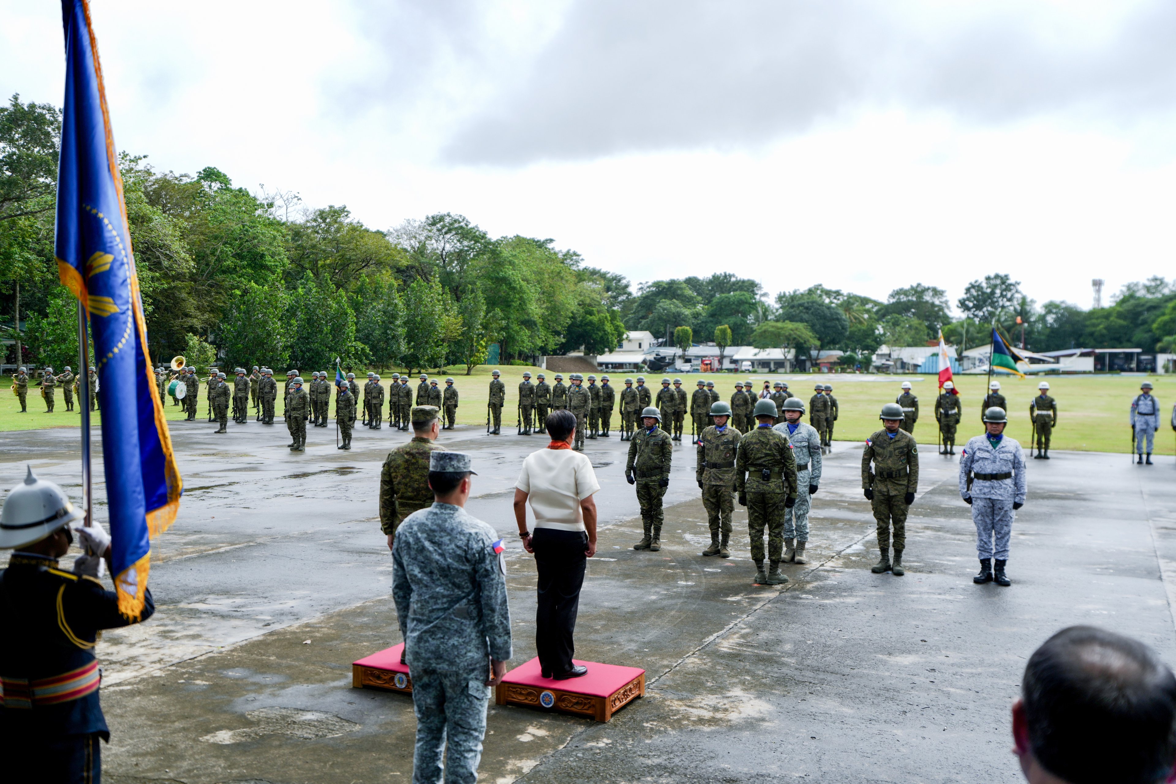Marcos urges troops to focus on mission amid rift