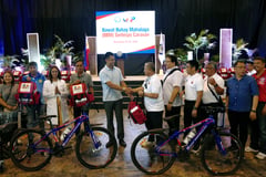 PAGCOR caravan brings health services, aid to Ilocos Norte
