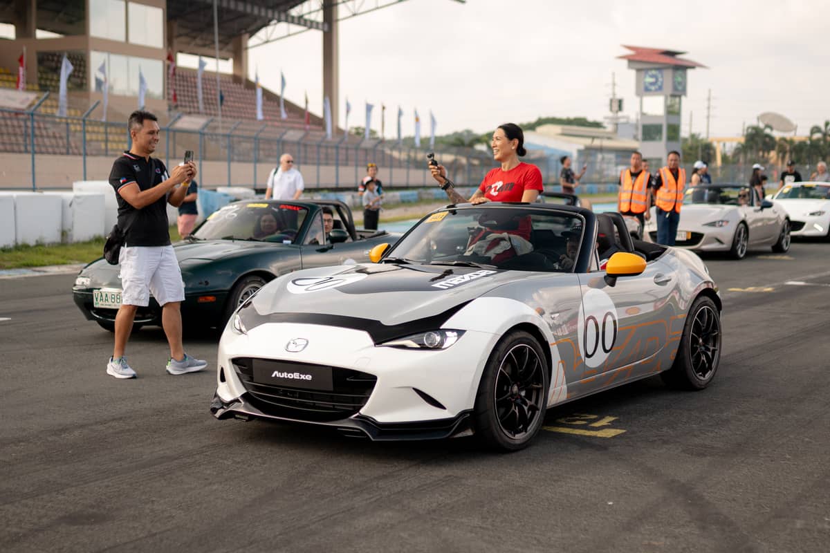 Time for a selfie in the Mazda MX-5.