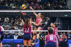 Creamline freezes Choco Mucho to stay unbeaten