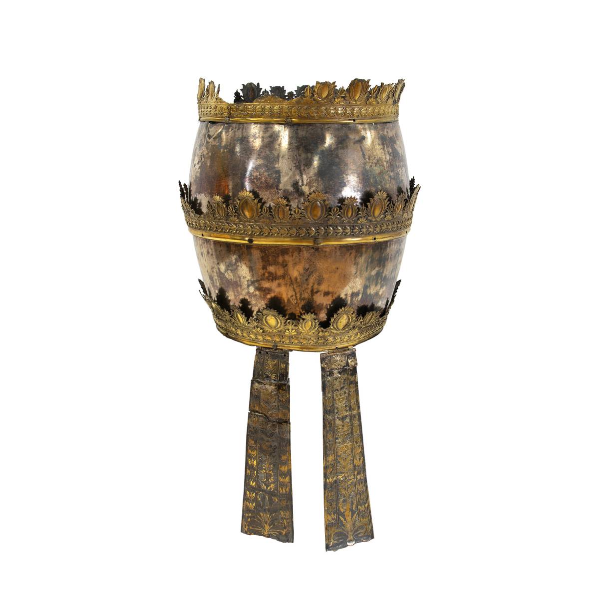 ‘A very rare ‘del Fuego’ silver papal tiara,’ c. mid-19th century, estimated P150,000 to P200,000.